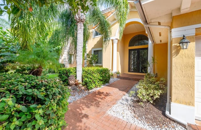 7547 SW 191st St - 7547 SW 191st St, Cutler Bay, FL 33157