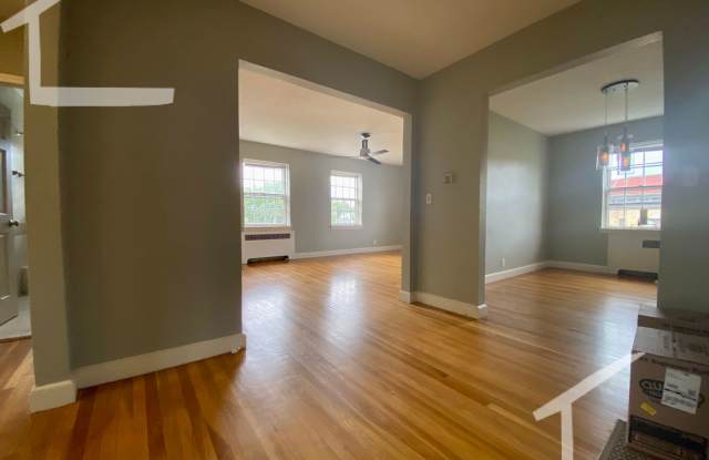 Gorgeous modern 2 bed unit in Brookline available 9/1/26 Gallery 1
