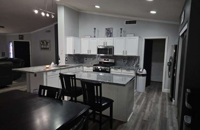 10937 E CATALINA Avenue Gallery 4