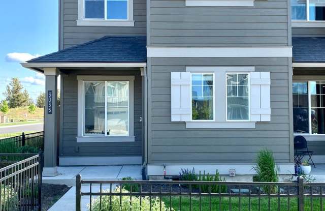 Petrosa Townhouse 3 BR - 2 ½ BA w/ loft photos photos