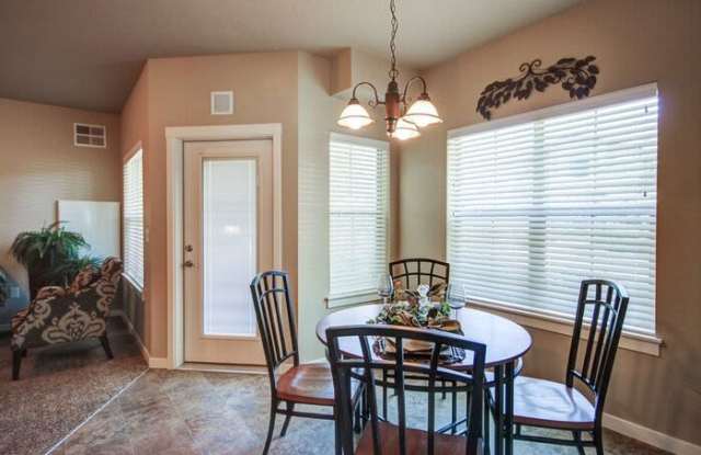 10193 West Smoke Ranch Drive Gallery 4