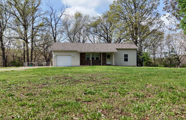 Cozy 2 Bed Home Near Lake of the Ozarks photos photos