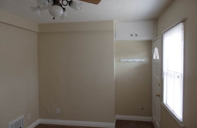5583 E Ocean Blvd Apt B Gallery 4