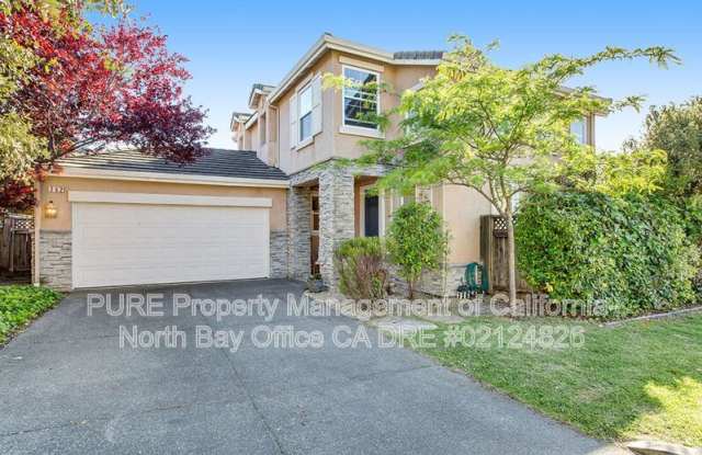 262 Windsor Dr - 262 Windsor Drive, Petaluma, CA 94952