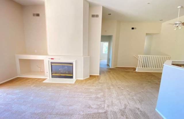 2101 Ladrillo Aisle Gallery 4