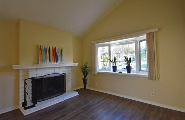 5131 Altoona Lane Gallery 2