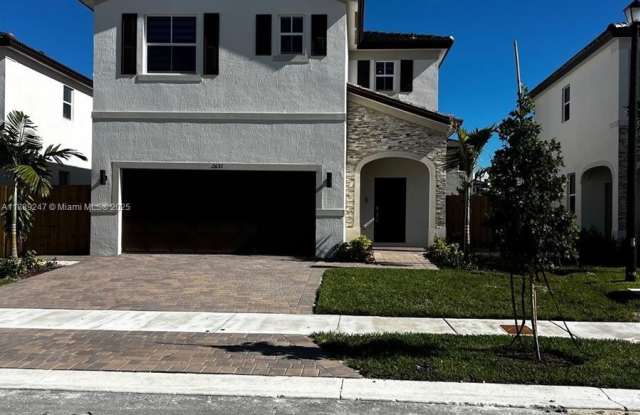 2651 SE 24th Dr photos photos