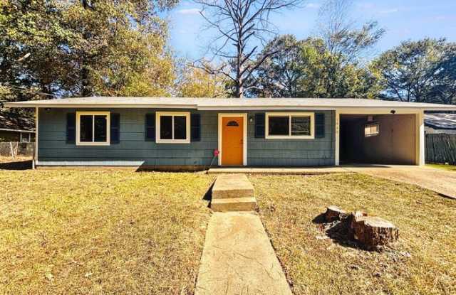 1460 Woody Drive photos photos