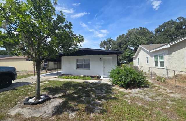 Remodeled 3 bed 1 bath home Gallery 4
