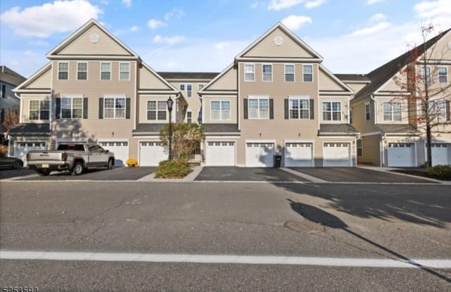 17 Swing Bridge Ln - 17 Swing Bridge Lane, South Bound Brook, NJ 08880