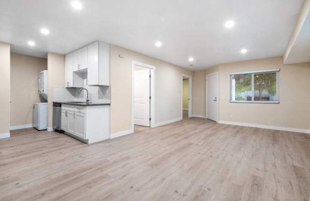 Sunset Cliffs Apartments Gallery 4