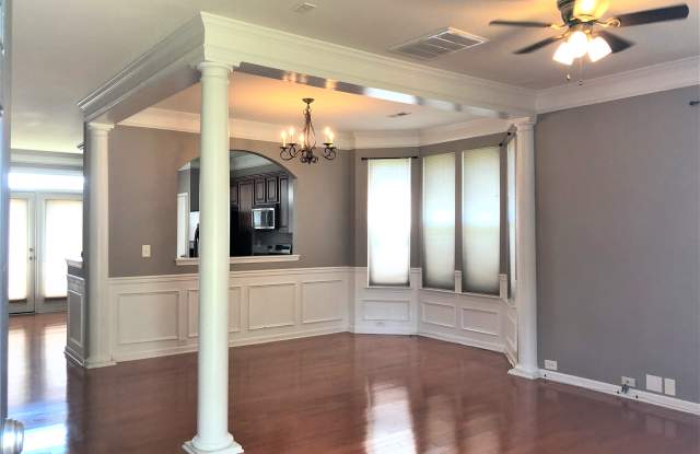 9544 Inglenook Ln Gallery 2