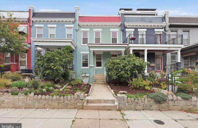 457 LURAY Place NW Gallery 1