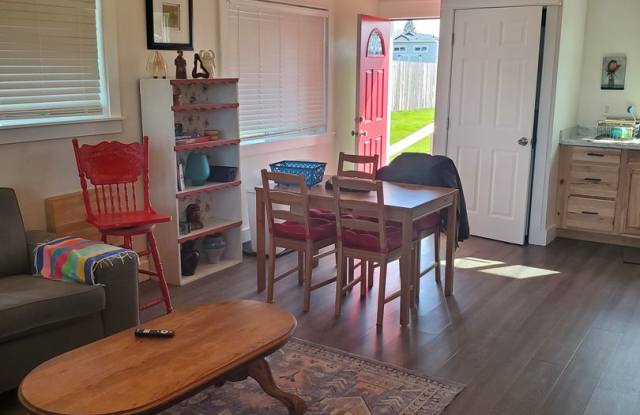 Fully Furnished cozy two-bedroom house photos photos