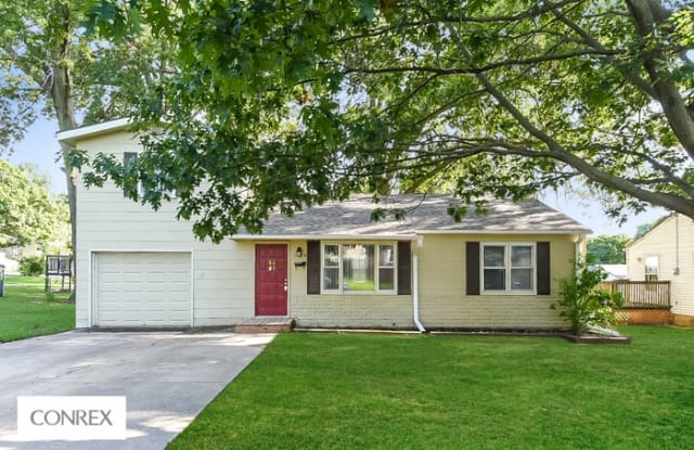 1329 Cheyenne Street - 1329 Cheyenne Street, Leavenworth, KS 66048