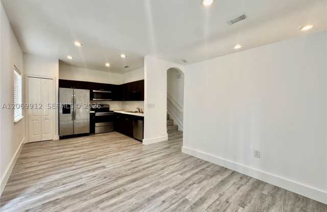 14333 SW 125th Ct Gallery 3