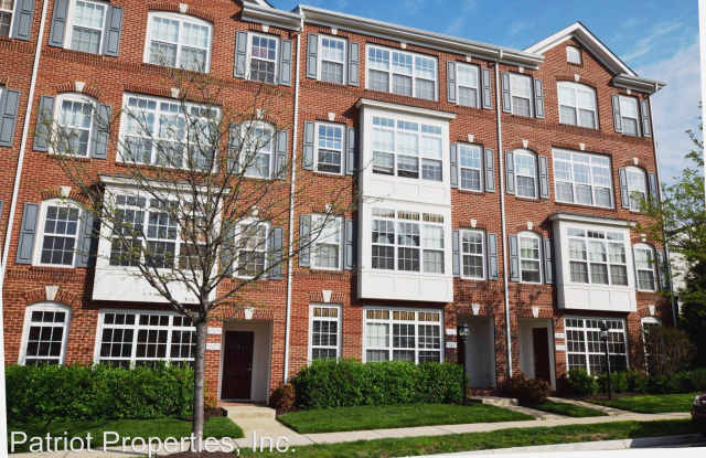 19267 Winmeade Dr - 19267 Winmeade Drive, Lansdowne, VA 20176