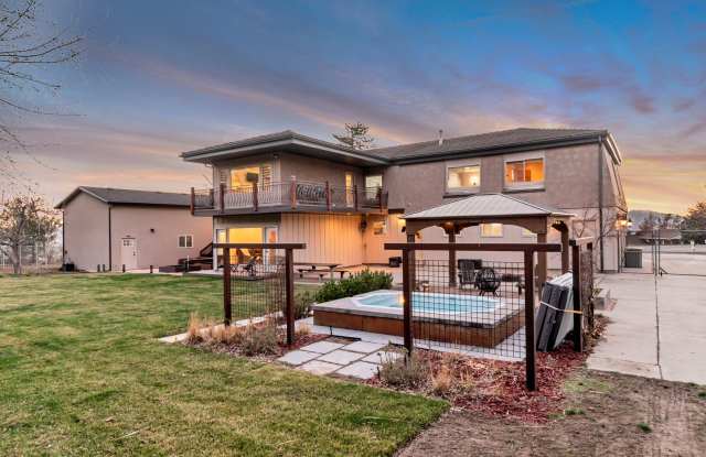 Beautiful 5-Bedroom Home in Sandy! photos photos