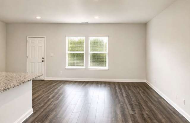 373 Oakwood Drive Northwest Gallery 3