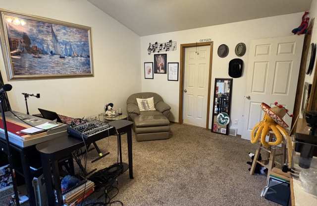 4548 Seaboard Lane Gallery 4