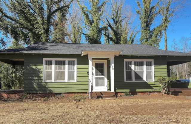 3 Bedroom 1.5 Bathroom Renovated House. Large Rooms! 2 Side Porches! - 519 East Marion Street, Shelby, NC 28150