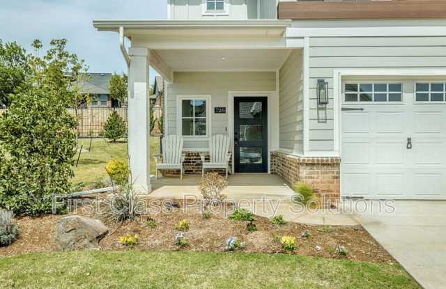 728 Harbor Town Dr photos photos