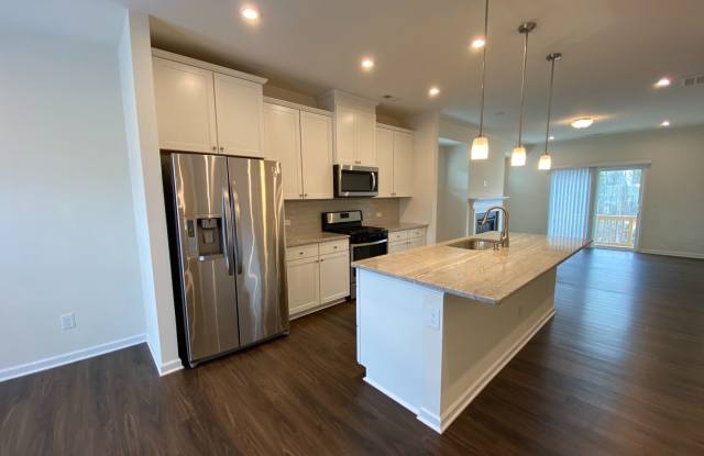 Room in 4 Bedroom Townhome at Mahal Ave photos photos
