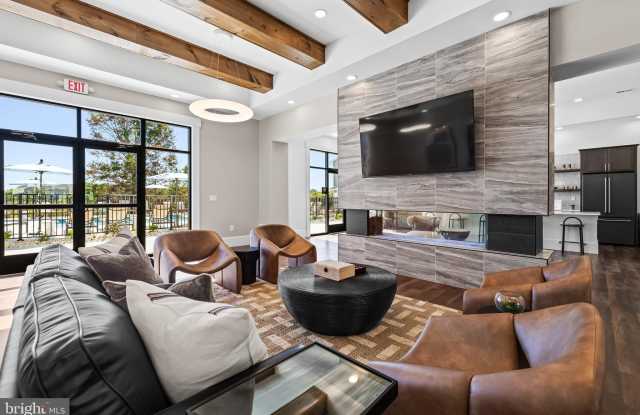 3040 LARKWOOD CIRCLE Gallery 4