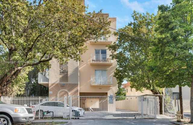 1349 SW 3rd St photos photos