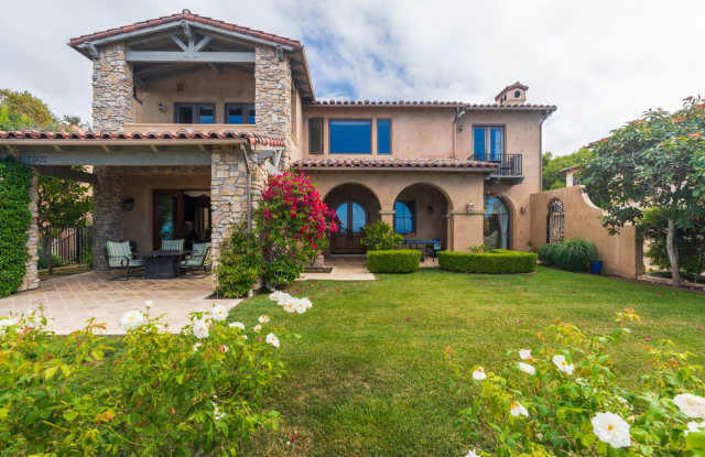 Gorgeous 5 Bedroom Home with sweeping views and pool photos photos