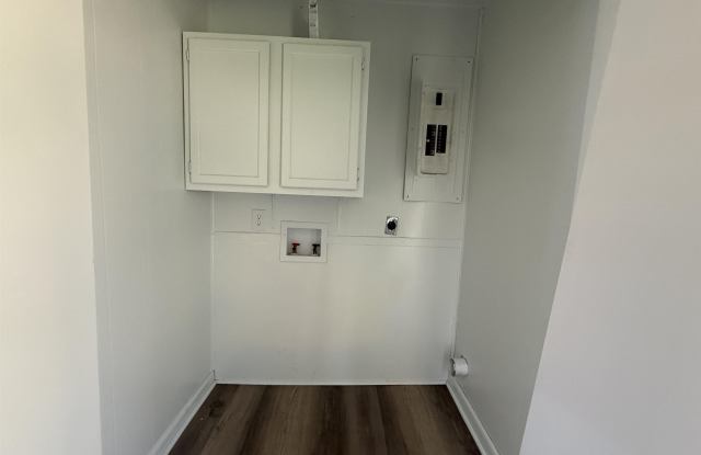 185 E Lakeshore Drive Gallery 4
