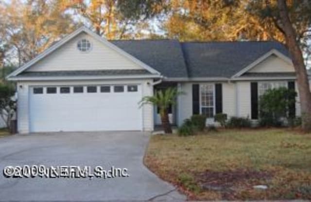 560 SERENADE CR E - 560 E Serenade Cir, Jacksonville, FL 32225