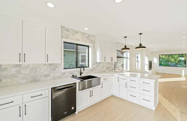 3038 37th Avenue Southwest Gallery 1