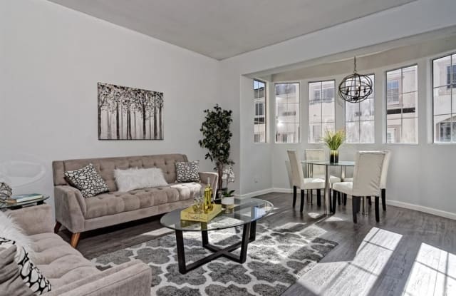 5161 Renaissance Ave - 5161 Renaissance Avenue, San Diego, CA 92122