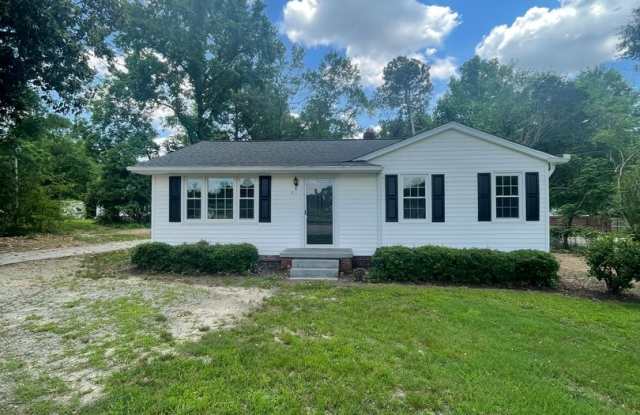 3 Bedroom 1 Bath Ranch In Fountain Inn!!!! Close to 385 Greenville Ramp photos photos