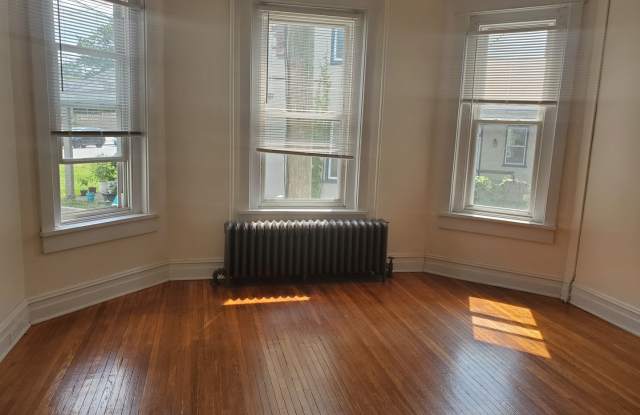 Beautiful 3 Bedroom House in Millersville - 1 Manor Avenue, Millersville, PA 17551