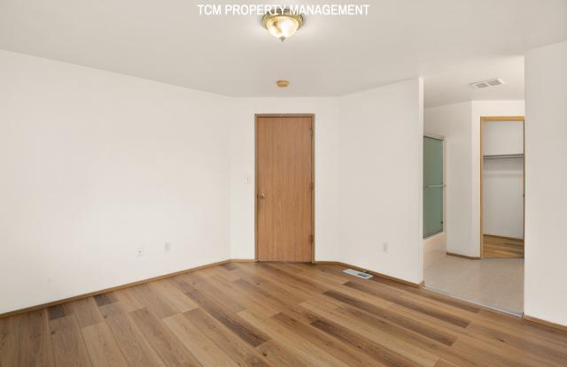 4528 92nd St Ne photos photos