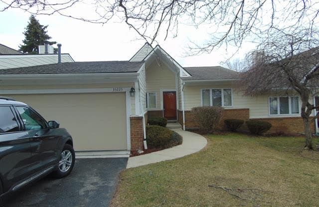 35225 HILLSIDE Drive - 35225 Hillside Drive, Farmington Hills, MI 48335