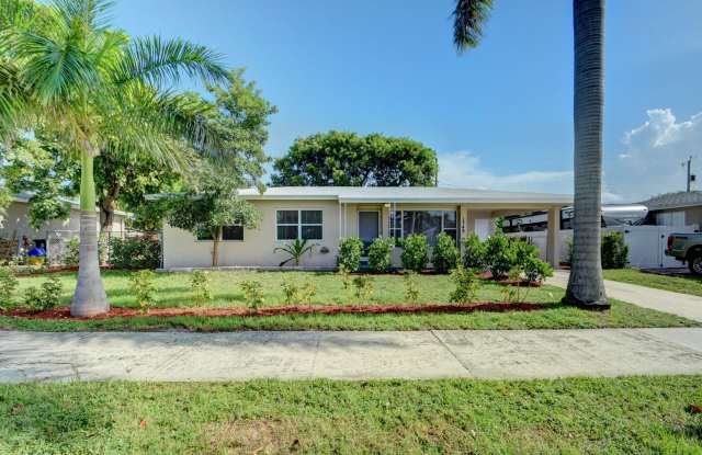 1749 15th Avenue N photos photos