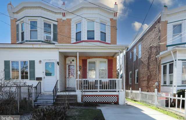 8 WYNNEWOOD Avenue photos photos