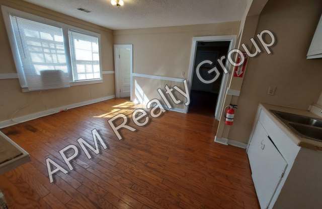 3 bedroom house in Melrose Heights Gallery 4