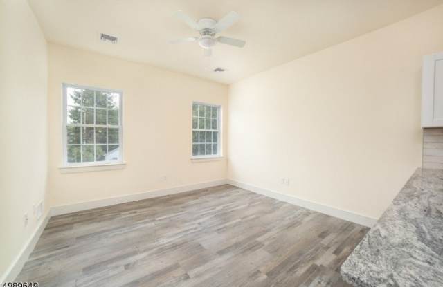 5669 Berkshire Valley Rd Gallery 3
