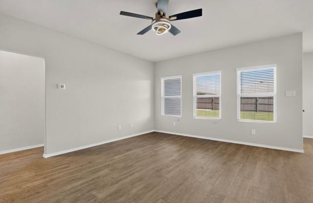 3300 Ridge Pl Gallery 3