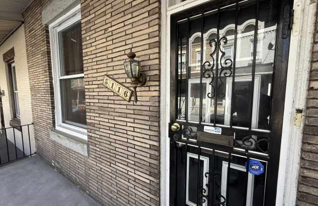 5116 Folsom St Gallery 3