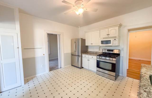 190 Montauk Avenue photos photos