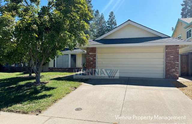 1308 Kingswood Drive Gallery 2