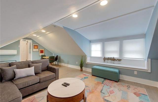 382 Spring Street Gallery 3