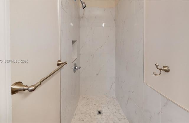 16785 Northwest 12th Court Gallery 3