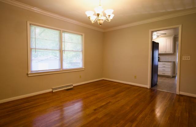 656 E Samford Gallery 4