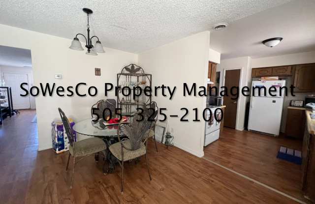 Two bedroom with Garage near Lowes Gallery 4